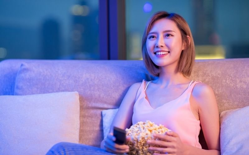 Vous venez d'acheter un magnifique écran connecté mais vous êtes totalement perdu face aux dizaines d'applications disponibles dans le store ? C'est un problème très classique qui donne souvent des maux de tête aux utilisateurs. Heureusement, trouver la meilleure IPTV Smart TV n'est pas si difficile quand on a les bonnes explications. Dans ce guide pratique entre amis, nous allons analyser ensemble les options les plus performantes pour transformer votre télévision en un véritable cinéma à la maison.